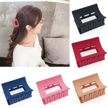 Load image into Gallery viewer, Fashion Women Acrylic Retro Hair Claw Clip Girls Hairpin Claws Hair Clamp Hair Accessories