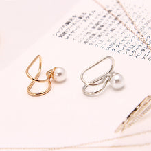 Load image into Gallery viewer, 1PC Fashion Simple Creative Pearl Rhinestone U-shaped Ear Clips Jewelry Gift for Women