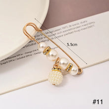 Load image into Gallery viewer, Temperamental Imitation Pearl Brooch Multifunctional Waist Retraction Pin Decoration Buckle Brooch Clothing Accessory