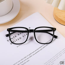 Load image into Gallery viewer, Creative Square Frame Polarized Sunglasses UV Protection Sunglasses Men and Women Outdoor Travel Glasses