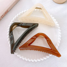 Load image into Gallery viewer, Women Simple Temperamental Hollow Hairpin Hair Claw Clip Exquisite Resin Hair Clip Headwear Hair Accessory