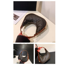 Load image into Gallery viewer, Simple Retro Shoulder Bag Crescent Bag Fashion Comfortable PU Leather Handbag Shoulder Bag for Women