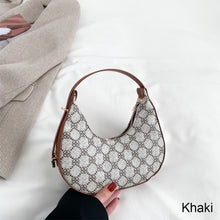 Load image into Gallery viewer, Simple Retro Shoulder Bag Crescent Bag Fashion Comfortable PU Leather Handbag Shoulder Bag for Women