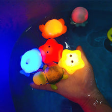 Load image into Gallery viewer, Baby Bath Toys Cute Luminous Floating Animals Swimming Water Light Play Fun Bathroom Bathtub Fishing Net Toy for Kids Gift