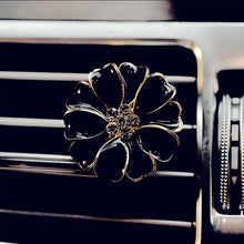 Load image into Gallery viewer, Diamond Flower Car Air Conditioner Vent Daisy Perfume Clip Exquisite Decoration Car Air Outlet Fragrant Perfume Clip