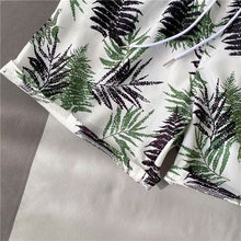 Load image into Gallery viewer, Summer Seaside Vacation Floral Shorts Men's Five-quarter Pants Casual Large Size Hawaiian Shorts Loose Beach Pants - Leaf Style