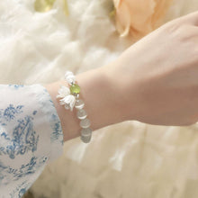 Load image into Gallery viewer, Cat's Eye Stone Bracelet Tulip Flower Pendant Bracelet Women Bracelet Jewelry Elegant Hand Accessories
