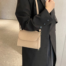 Load image into Gallery viewer, Retro Bags For Women Handbags Designer Luxury Square Crossbody Bags Female Totes Shoulder Handbags Ladies Tote Bags