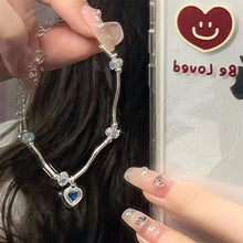 Load image into Gallery viewer, Fish Tail Splicing Bracelet Minimalist Temperamental Fishtail Pendant Love Pendant Spliced Bracelet Jewelry Accessory