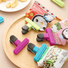 Load image into Gallery viewer, Food Bag Clips Portable Storage Bag Clips Snacks Fresh-keeping Clips Household Sealer Bags Moisture-proof Clamp Memo Notes Clips