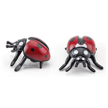 Load image into Gallery viewer, 1Pc Simulated Wild Animal Insects Figurine Beetles Spiders Mantis Longicorn Prank Educational Toy Model Action Figure Children's Toy