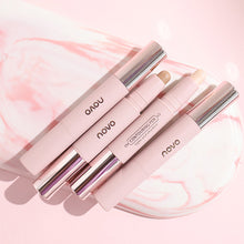 Load image into Gallery viewer, Magic Highlight & Contour Stick Face Brightens & Shades Pencil Foundation Stick Longwear Makeup