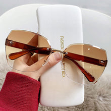 Load image into Gallery viewer, Frameless Cut Edge Sunglasses Dual Color Gradient Summer Beach Sunglasses Fashion Women's Windproof Driving Glasses