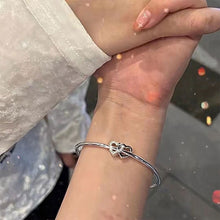 Load image into Gallery viewer, Double Heart-shaped Interlocking Bracelet Niche Sweet Adjustable Bracelet Alloy Hand Jewelry Accessory