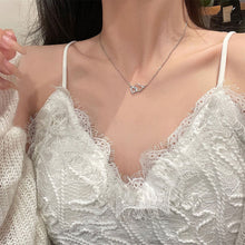 Load image into Gallery viewer, Double Heart-shaped Interlocking Necklace Diamond Heart Pendant Alloy Necklace Clavicle Chain Exquisite Jewelry for Women