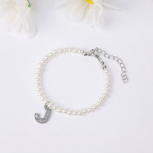 Load image into Gallery viewer, Fashionable Simple Pearl Bracelet Letter Pendant Pearl Beaded Bracelet Women Hand Jewelry Accessory
