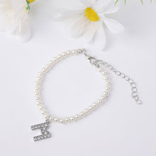 Load image into Gallery viewer, Fashionable Simple Pearl Bracelet Letter Pendant Pearl Beaded Bracelet Women Hand Jewelry Accessory