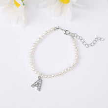 Load image into Gallery viewer, Fashionable Simple Pearl Bracelet Letter Pendant Pearl Beaded Bracelet Women Hand Jewelry Accessory