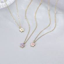 Load image into Gallery viewer, Flower Pendant Stainless Steel Collarbone Chain Fashionable Fresh Elegant and Versatile High-end Necklace for Women
