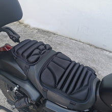Load image into Gallery viewer, 2Pcs Universal 3D Shock-Absorbing Motorcycle Seat Cushion Breathable Seat Cushion Anti-slip Mat Motorcycle Accessories