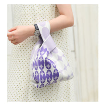 Load image into Gallery viewer, Niche Contrast Pattern Knitted Handbag Personalized Simple Knitted Woven Bag Women Casual Portable Handbag