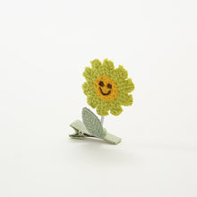 Load image into Gallery viewer, Cute 3D Flower Hairpin Creative Knitting Spring Smiling Face Hairpin Children Fashion Hair Accessories