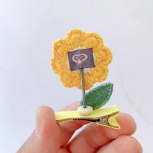 Load image into Gallery viewer, Cute 3D Flower Hairpin Creative Knitting Spring Smiling Face Hairpin Children Fashion Hair Accessories