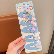 Load image into Gallery viewer, 5pcs/set Children Strawberry Bear Hair Clips Silicone Side Hair Clip Bangs Hairpin Cute Cartoon Hair Accessories