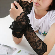 Load image into Gallery viewer, Comfortable Soft Lace Sunscreen Sleeves Outdoor Ultraviolet-proof Sunscreen Sleeves Breathable Decorative Arm Sleeves