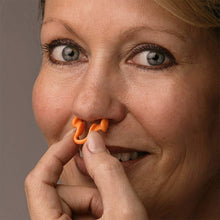 Load image into Gallery viewer, Anti-Snoring Corrector Snore Prevention Gadget Women's Silicone Anti-Snore Device Snore Elimination Elastic Nose Clips