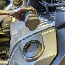 Load image into Gallery viewer, Motorcycle Engine Oil Filler Cap Wrench Removal Tool For BMW R1200GS/Adventure Oil Filler Cap Socket