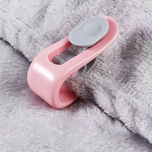Load image into Gallery viewer, 1Pc BedSheet Quilt Clip Duvet Cover Fastener Anti-Slip Blanket Buckles Quilt Holder Fixator Grippers