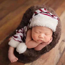 Load image into Gallery viewer, Newborn Photography Props Infants Photo Shooting Costume Christmas Outfits Baby Infants Stripe Crochet Hat+Shorts Set