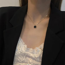 Load image into Gallery viewer, Black Geometric Square Pendant Necklace Niche Creative Alloy Necklace Clavicle Chain Jewelry for Women