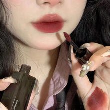 Load image into Gallery viewer, Aqua Amber Lip Glaze Matte Matte Lipstick Waterproof Non-removable Velvet Lip Glaze Women's Cosmetics