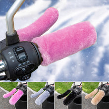 Load image into Gallery viewer, 4Pcs Universal Motorcycle Electric Vehicle Handle Cover Handlebar Cover Coldproof Warm Padded Models Winter