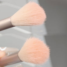 Load image into Gallery viewer, 3pcs/set Portable Makeup Brushes Skin Friendly Soft Blusher Brush Eyeshadow Brush Halo Brush Makeup Brushes Makeup Tools