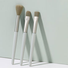 Load image into Gallery viewer, 3pcs/set Portable Makeup Brushes Skin Friendly Soft Blusher Brush Eyeshadow Brush Halo Brush Makeup Brushes Makeup Tools
