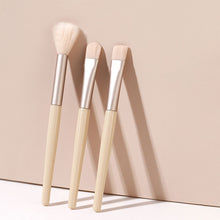 Load image into Gallery viewer, 3pcs/set Portable Makeup Brushes Skin Friendly Soft Blusher Brush Eyeshadow Brush Halo Brush Makeup Brushes Makeup Tools