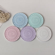 Load image into Gallery viewer, Round Coaster Coffee Coaster Tray Mold DIY Epoxy Resin Plaster Concrete Wine Glass Cup Mat Mould Home Decor