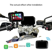 Load image into Gallery viewer, 5Inch Motorcycle Portable GPS Navigation Built-in Carplay/Android Auto Display Wireless GPS Screen Apple Waterproof IPX7