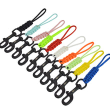 Load image into Gallery viewer, 1PC 316 Stainless Steel Diving BCD Equipped Underwater Luminous Safety Rope Buckle Hand-Woven Single-Head Hook Anti-Lost Rope