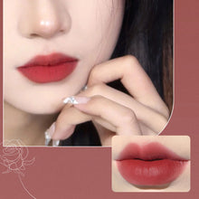 Load image into Gallery viewer, Cool Black Girl Lip Gloss Matte Velvet Lip Gloss Is Not Easy To Stick To Cup Lip Gloss Long Lasting Lip Glaze
