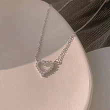 Load image into Gallery viewer, Simple Shiny Hollow Heart-shaped Pendant Necklace Women Temperamental Versatile Alloy Collar Chain Necklace Jewelry