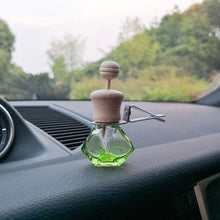 Load image into Gallery viewer, 8ML Car Air Outlet Empty Glass Perfume Diffuser Bottle Hanging Perfume Pendant Fragrance Air Freshener Decor Accessorie