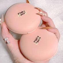 Load image into Gallery viewer, Little Ginger Man Powder Oil Control Waterproof Dry and Wet Dual-use Hard To Get Stuck Honey Powder Powder for Beginner