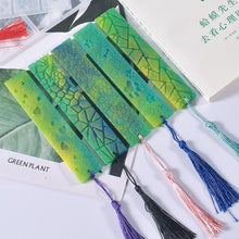 Load image into Gallery viewer, DIY Pendant Bookmark Silicone Mold Leaves Resin Bookmark Epoxy Casting Mould for Jewellry Making Silicone Crafts Molds Decoration
