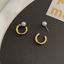 Load image into Gallery viewer, 2024 New Silver Cute Pearl Studs C-shaped Pearl Earrings Hoop Earrings for Women Gold Silver Color Eardrop Minimalist Wedding Fashion Jewelry