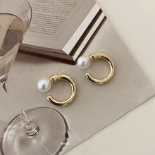 Load image into Gallery viewer, 2024 New Silver Cute Pearl Studs C-shaped Pearl Earrings Hoop Earrings for Women Gold Silver Color Eardrop Minimalist Wedding Fashion Jewelry