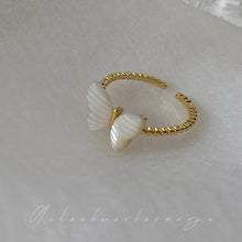 Load image into Gallery viewer, 2024 New Purple Gold Butterfly Ring Women Luxury Elegant Imitation Pearl Ring Fashion S925 Silver Open Ring Index Finger Ring Jewelry for Women